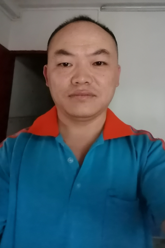 与子携老的第八张照片--大庆相亲服务中心