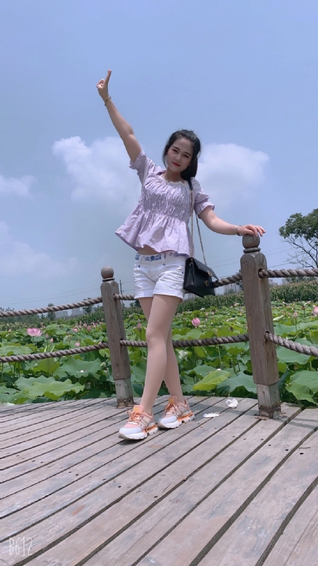 秋水伊人的第一张照片--大庆相亲服务中心