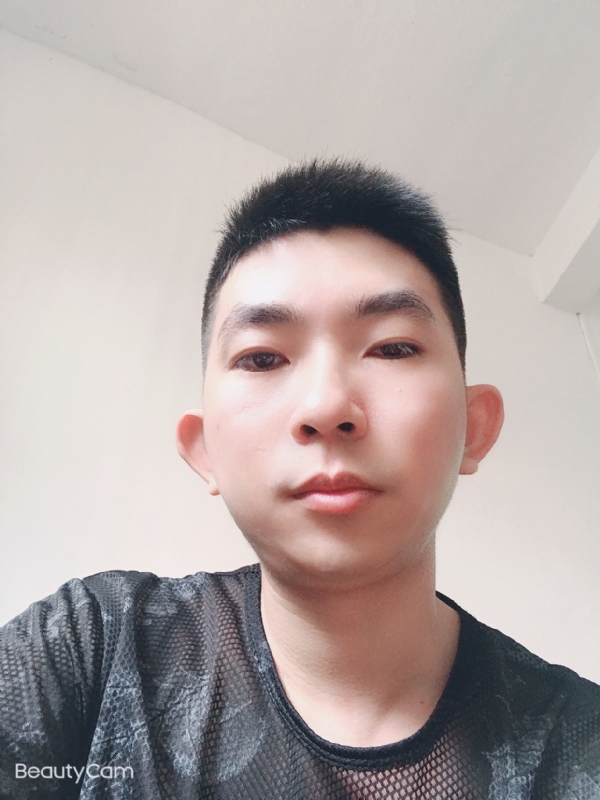诚恳的第一张照片--大庆相亲服务中心
