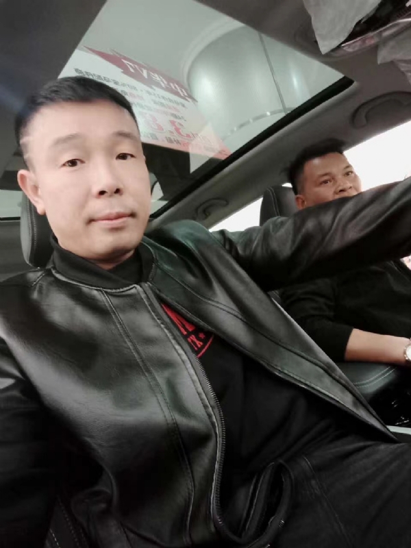 醉红尘的第一张照片--大庆相亲服务中心