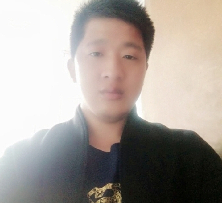 形影不离的第一张照片--大庆相亲服务中心