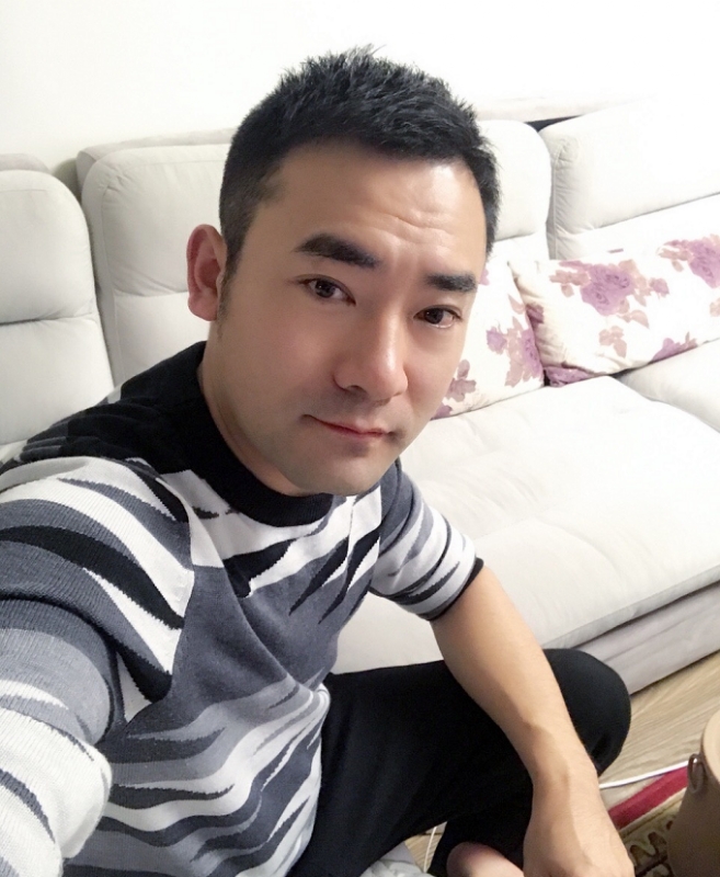 随风的第一张照片--大庆相亲服务中心