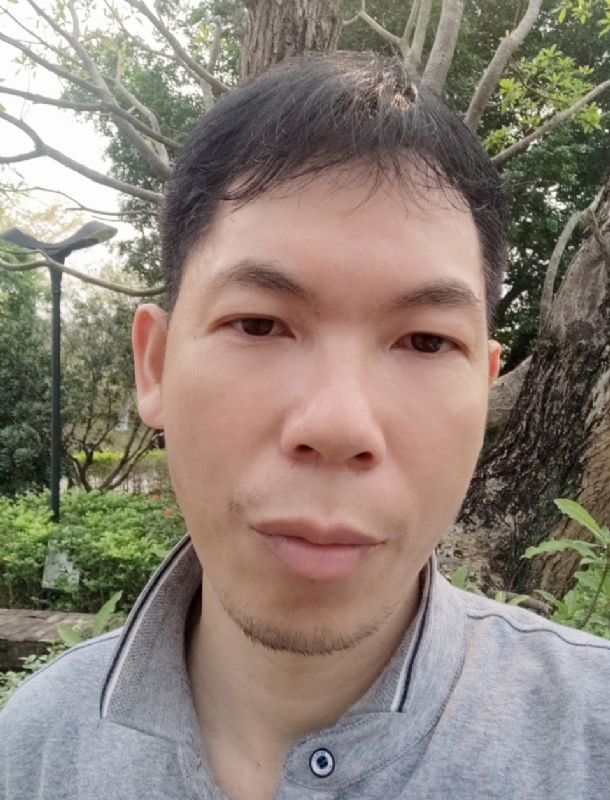 漂浮的云的第一张照片--大庆相亲服务中心