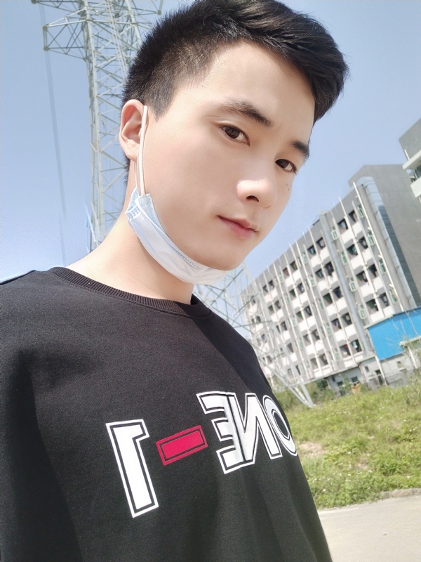 何凡的第一张照片--大庆相亲服务中心