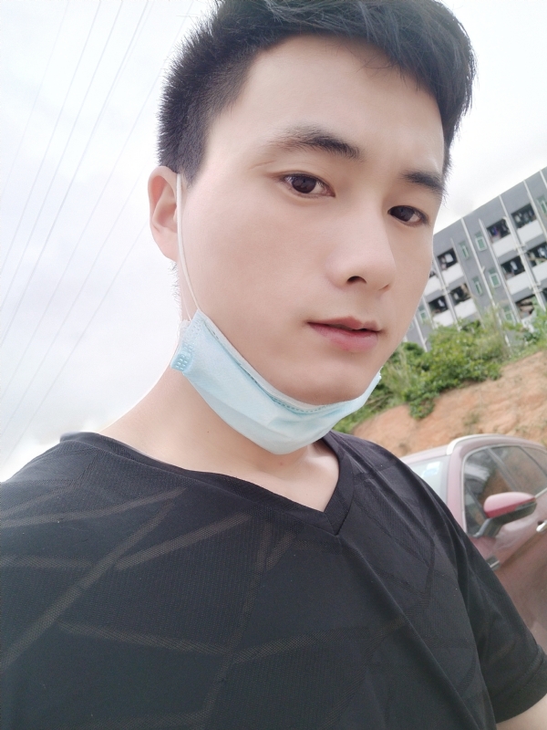 何凡的第二张照片--大庆相亲服务中心