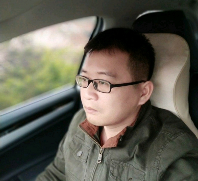 海风吹动你的心的第二张照片--大庆相亲服务中心