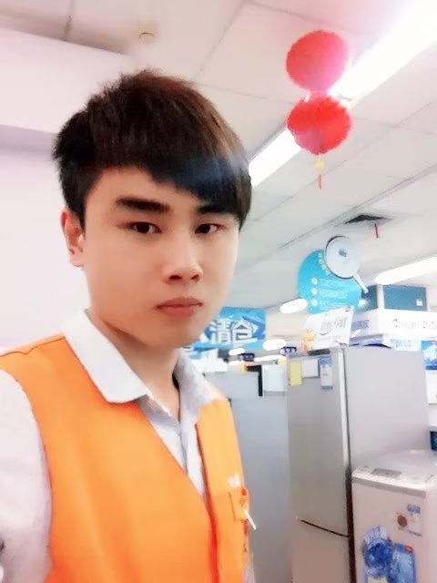 罗自强的第一张照片--大庆相亲服务中心
