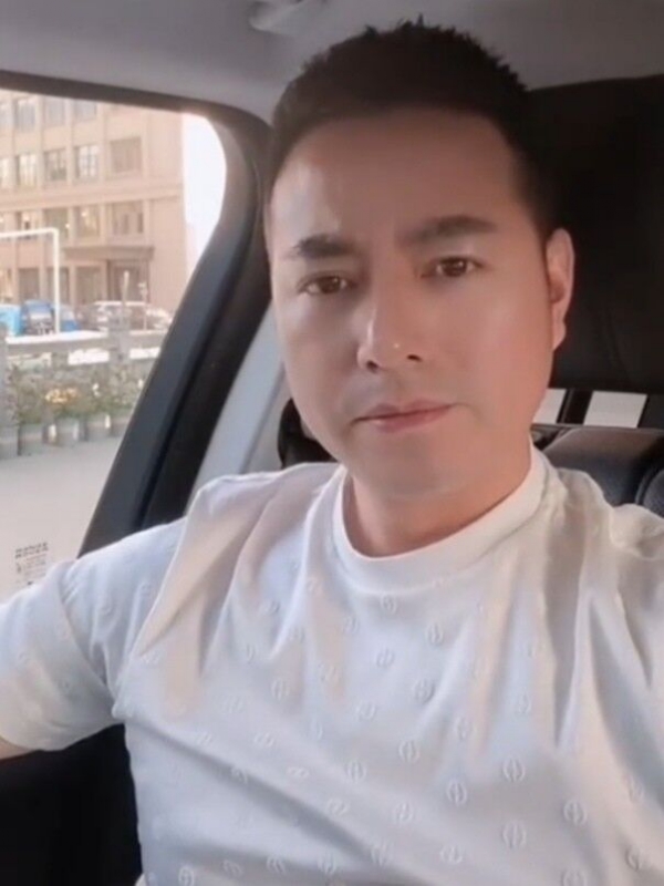 勿忘初心的第一张照片--大庆相亲服务中心