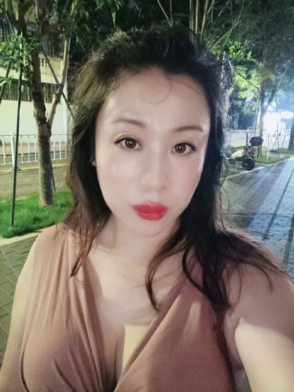 叶子青青的第一张照片--大庆相亲服务中心