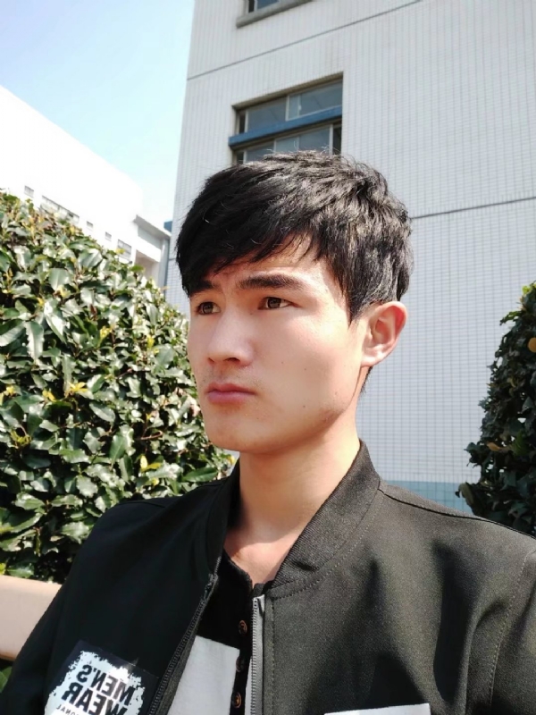 阳光男孩的第四张照片--大庆相亲服务中心