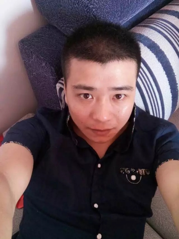 漫步的面包的第一张照片--大庆相亲服务中心