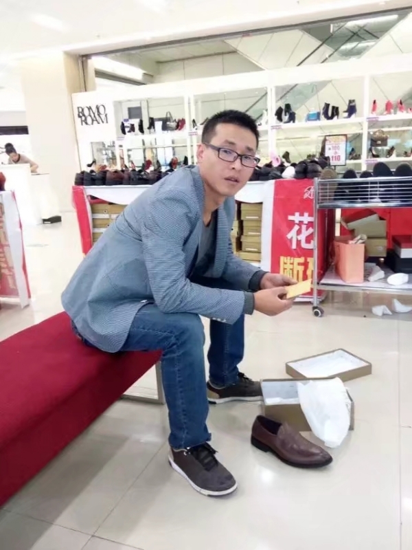 借我你的手的第一张照片--大庆相亲服务中心