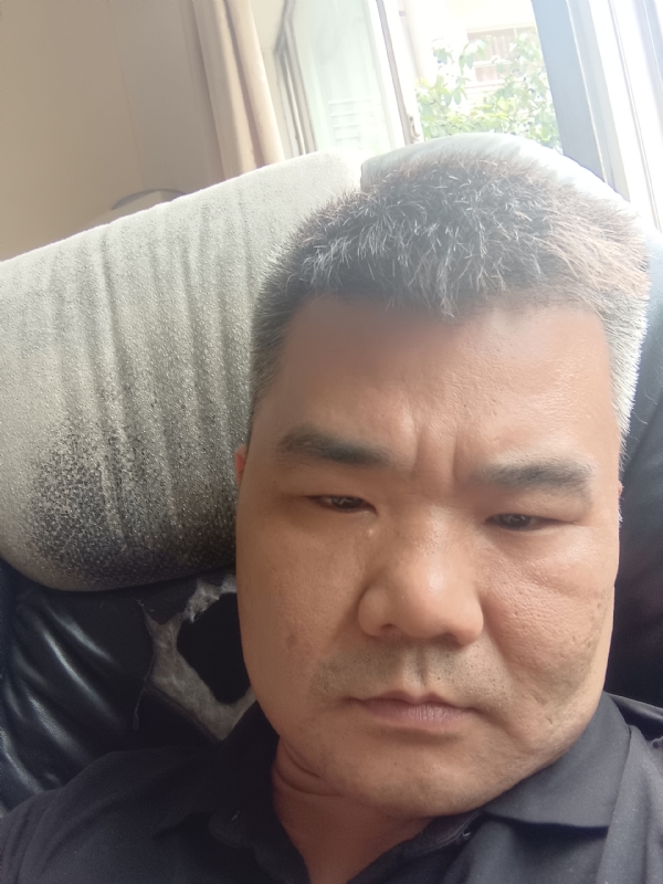 路人的第一张照片--大庆相亲服务中心