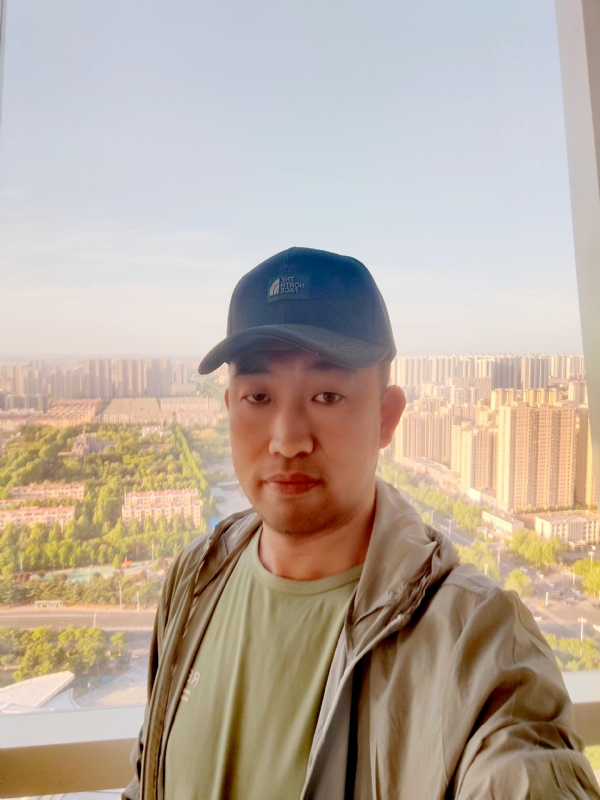 勇攀高峰的第一张照片--大庆相亲服务中心