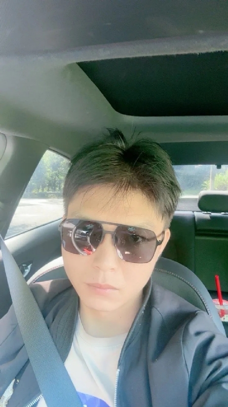 怀念的第一张照片--大庆相亲服务中心