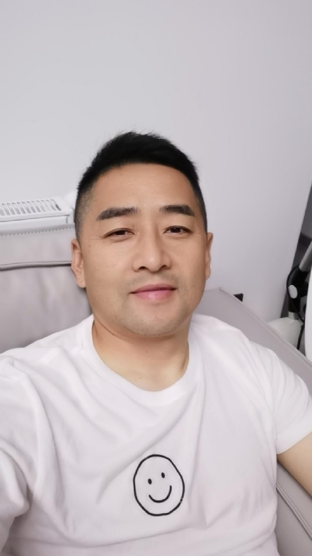 向阳而生的第一张照片--大庆相亲服务中心