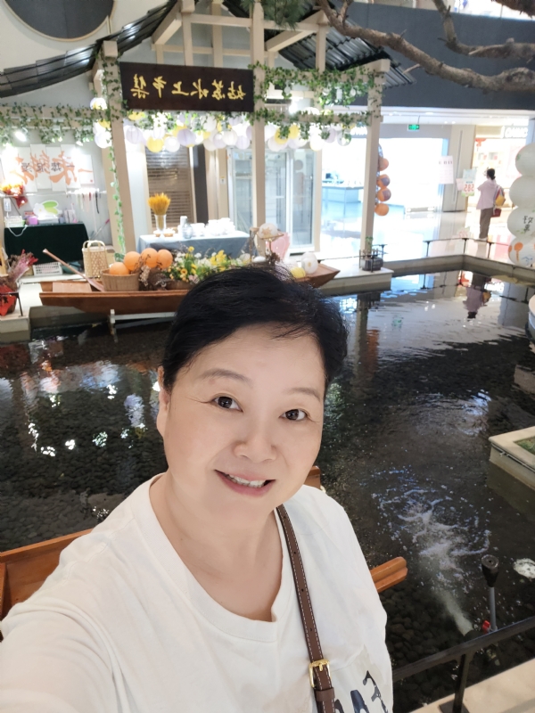 丁姐爱生活的第三张照片--大庆相亲服务中心