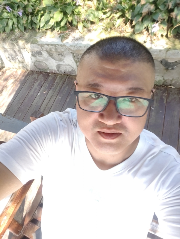 羊十八的第一张照片--大庆相亲服务中心