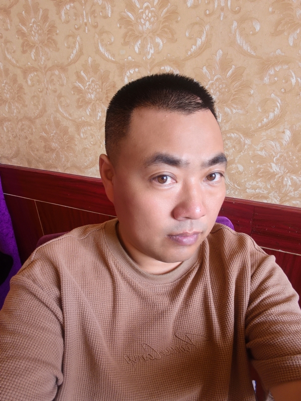 擦亮眼睛向前看的第二张照片--大庆相亲服务中心