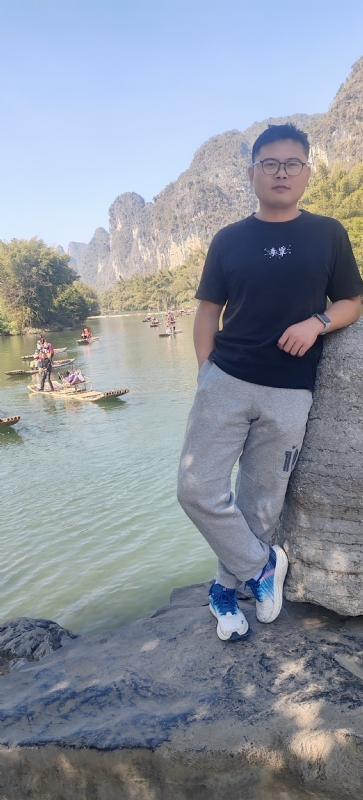 受过伤的狼的第二张照片--大庆相亲服务中心