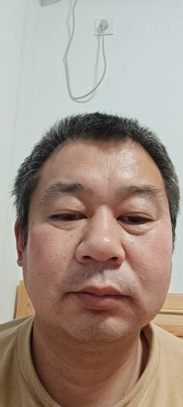 龙万的第一张照片--大庆相亲服务中心