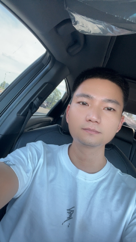 小江的第二张照片--大庆相亲服务中心