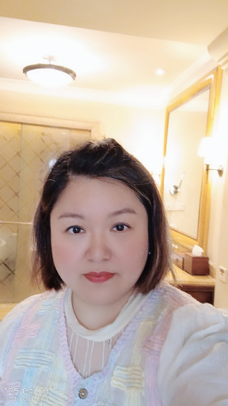 衎静玲瓏的第二张照片--大庆相亲服务中心