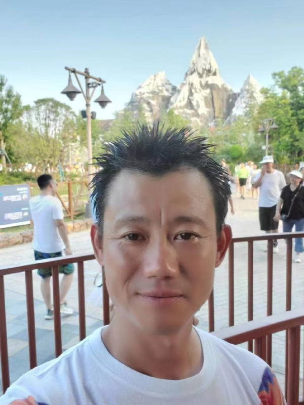 艾氏涂料博的第一张照片--大庆相亲服务中心