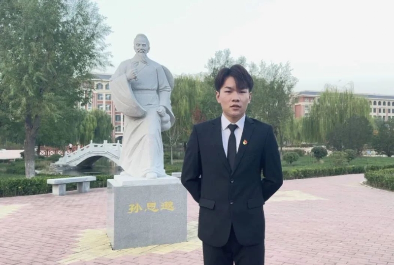 尚明月的第一张照片--大庆相亲服务中心
