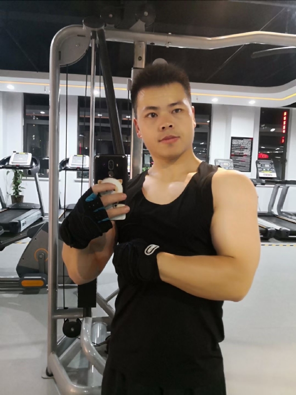 范迪塞尔的第二张照片--大庆相亲服务中心